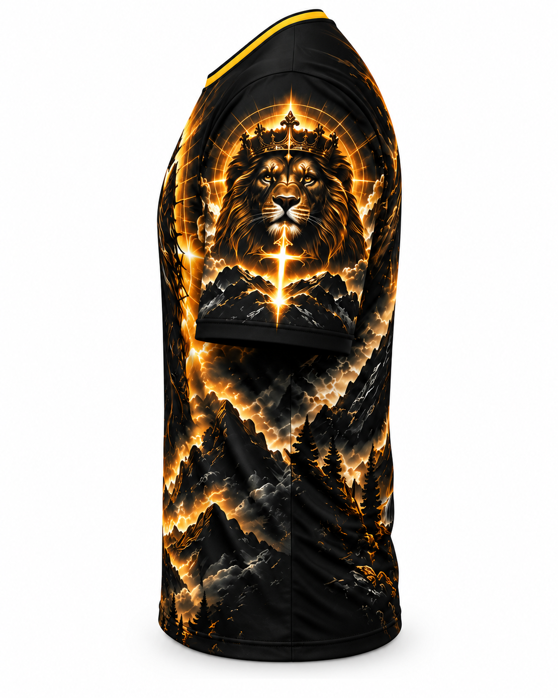 Lateral da Camiseta Jesus Luz da Fé com leão coroado